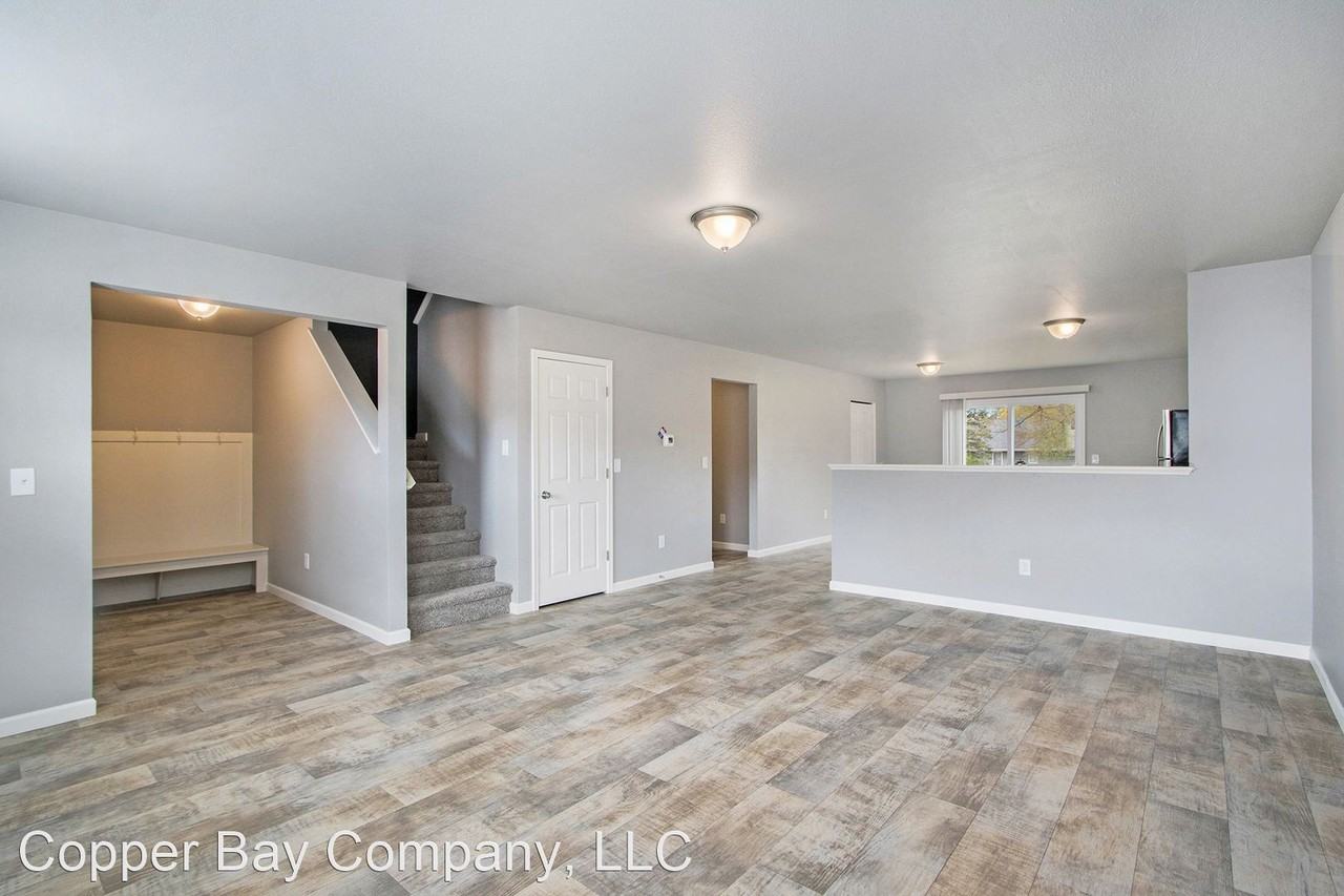 1108 River Oaks Dr - Photo 3 of 16