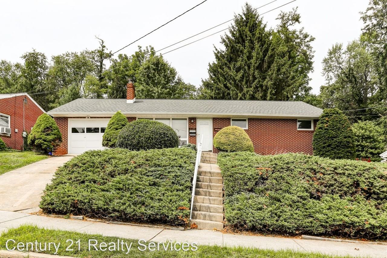 1039 Walnut St - Photo 3 of 33