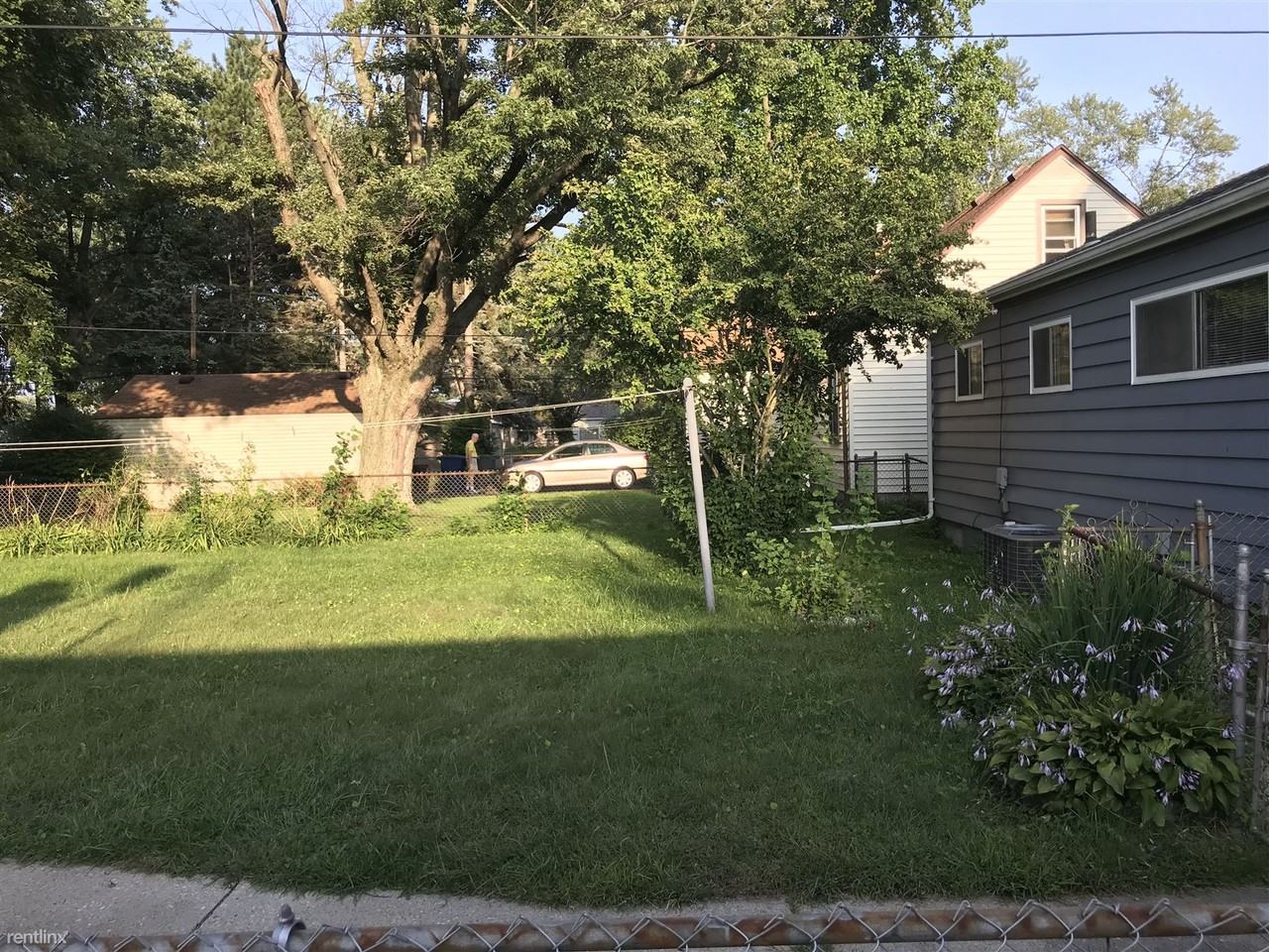 5328 Banbury Dr - Photo 3 of 20