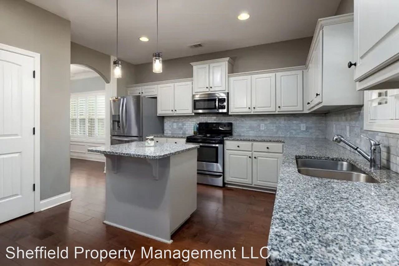 46 Garden Grove Dr - Photo 2 of 17