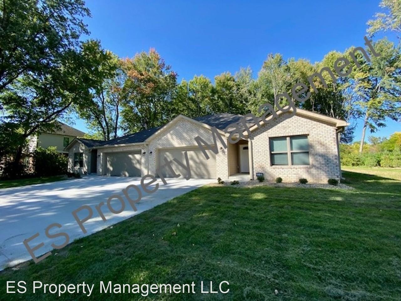 3 Bedroom 2 bath in desirable Franklin, IN - Photo 3 of 30