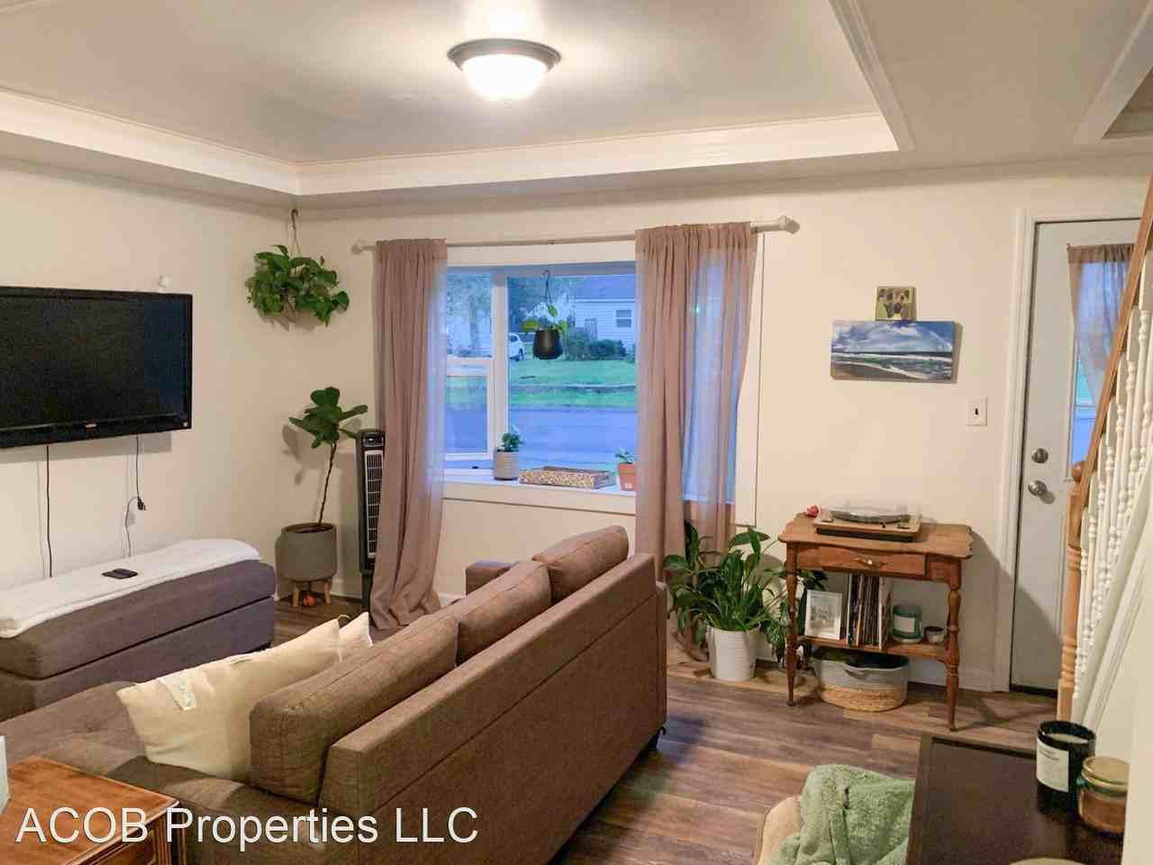 8 Audrey Rd - Photo 2 of 9