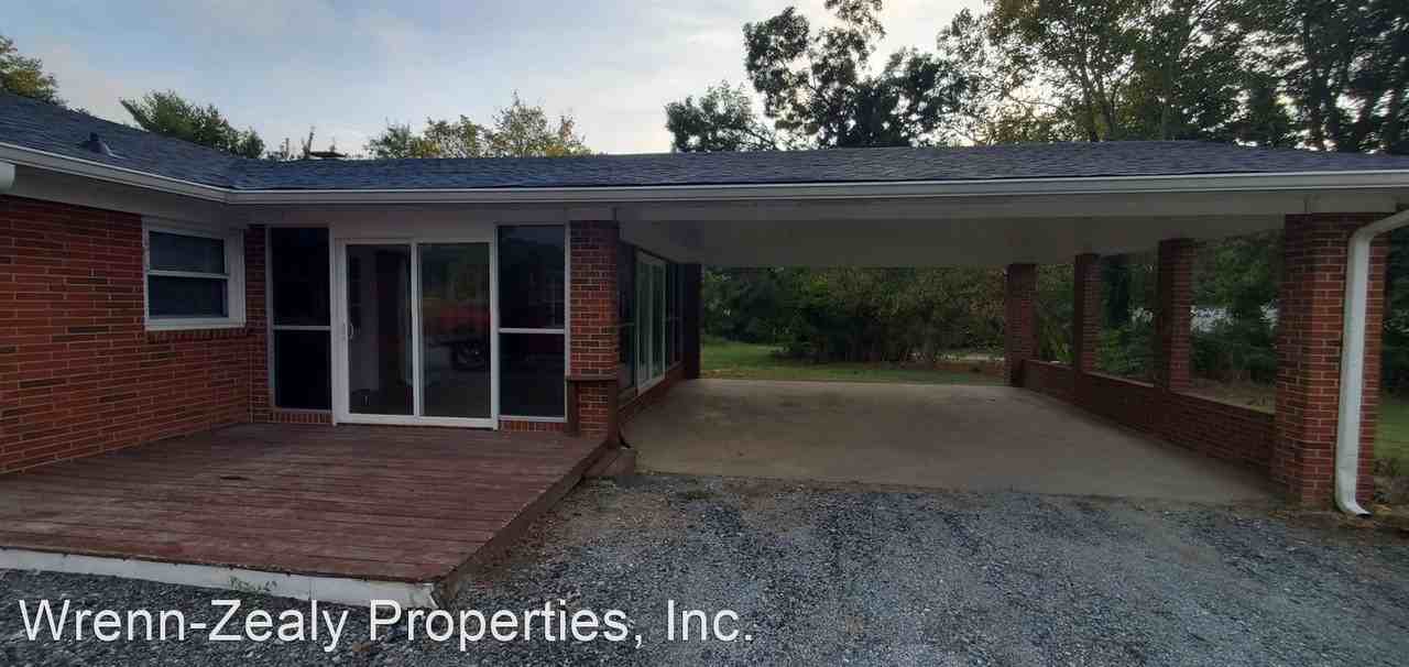 1073 Sutton Ct - Photo 2 of 16
