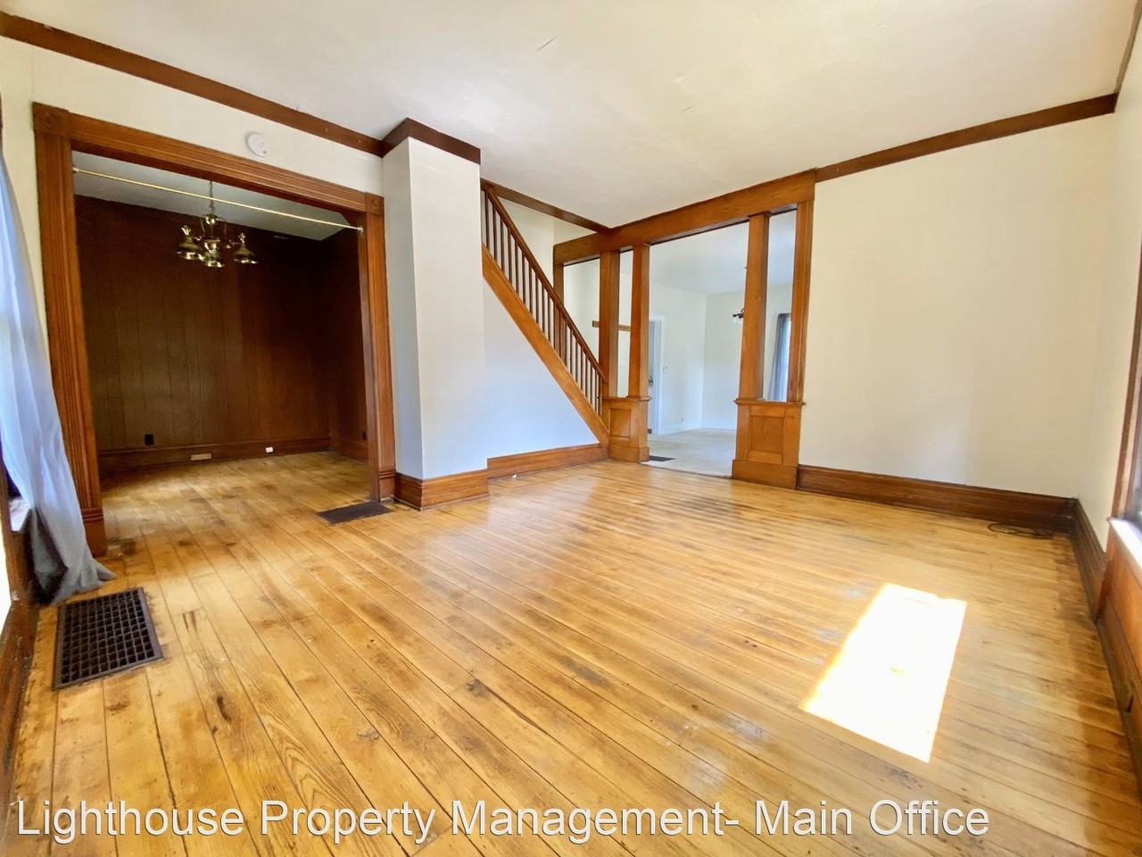 1141 S Jefferson St - Photo 3 of 21