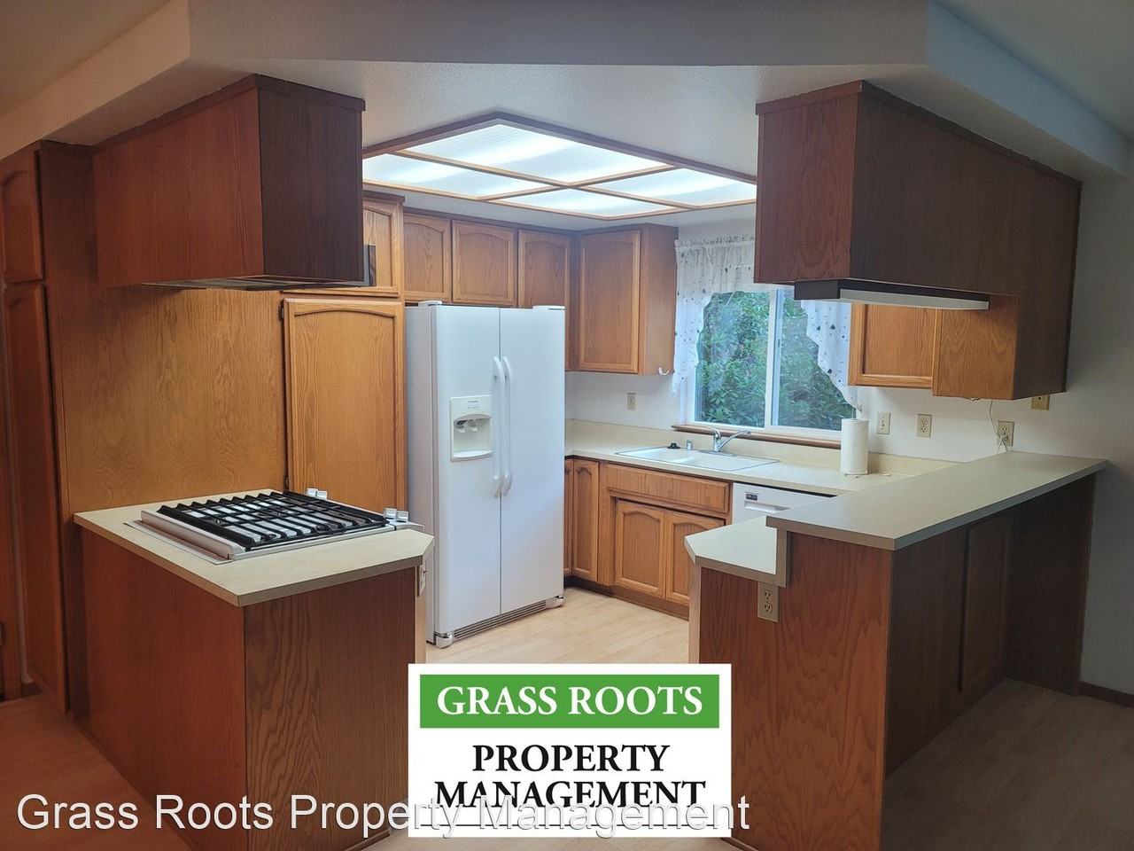 11751 Upper Circle Dr - Photo 2 of 7