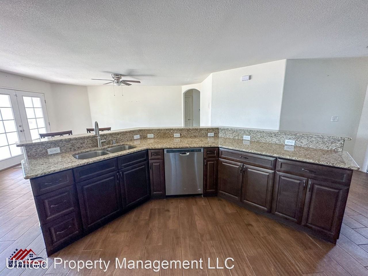 602 S 10th St - Photo 2 of 14