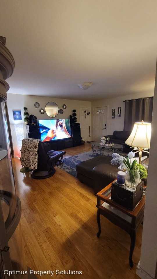 6023 Westerlund Dr - Photo 2 of 7