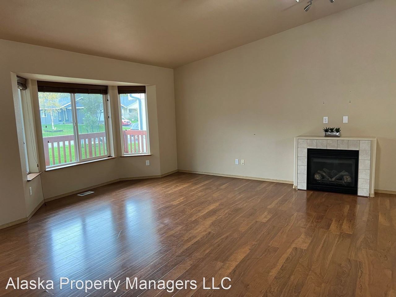 3877 Scenic View Dr - Photo 2 of 20