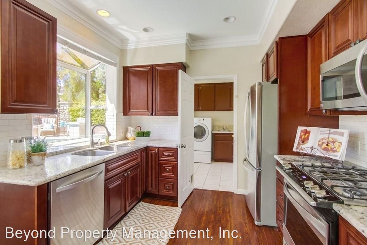 12104 Ferncrest Pl - Photo 3 of 24