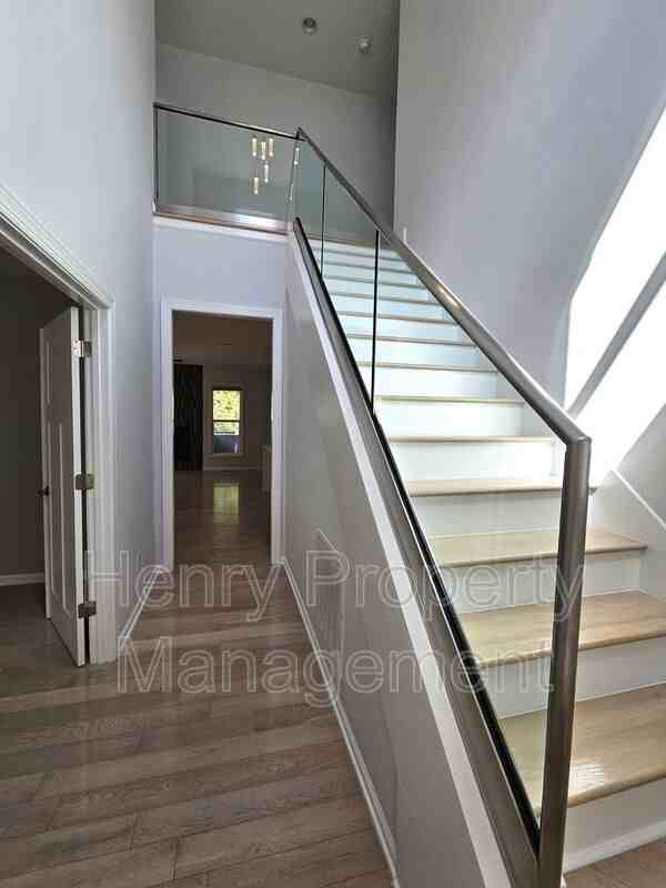 1217 Belhaven Rd - Photo 3 of 34