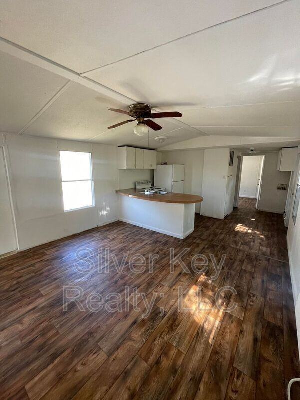 535 Old Mine Rd #2 - Photo 3 of 9