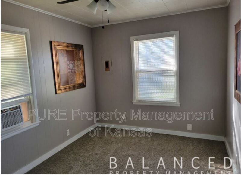 1619 Sw Lincoln Street,, Topeka, KS 66604 - Photo 3 of 18