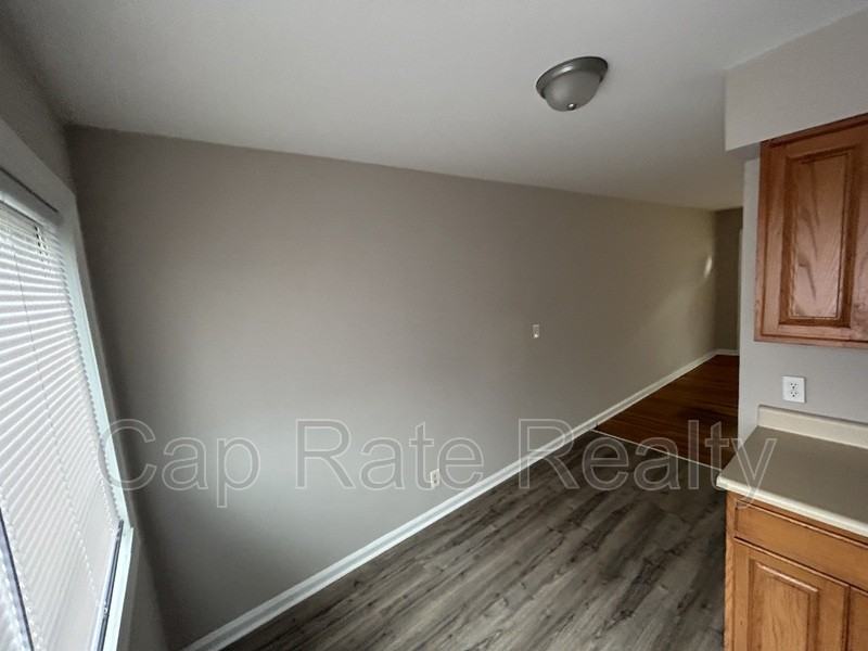 2992 E Moreland Dr - Photo 3 of 20