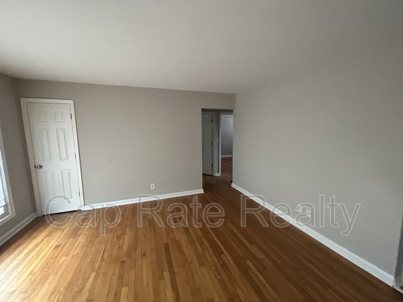 2992 E Moreland Dr - Photo 6 of 20