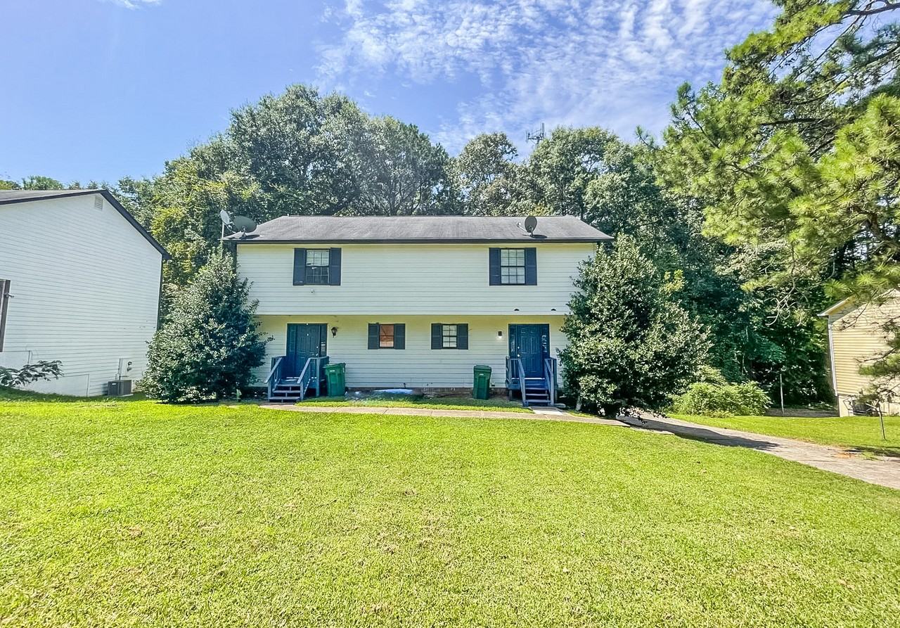 5022 Hawthorne Ct Se #2 - Photo 2 of 14