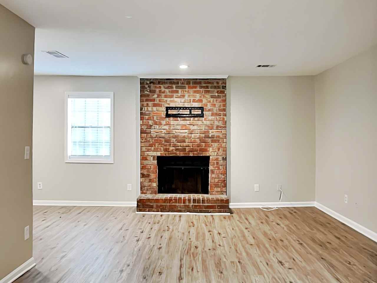 5022 Hawthorne Ct Se #2 - Photo 5 of 14