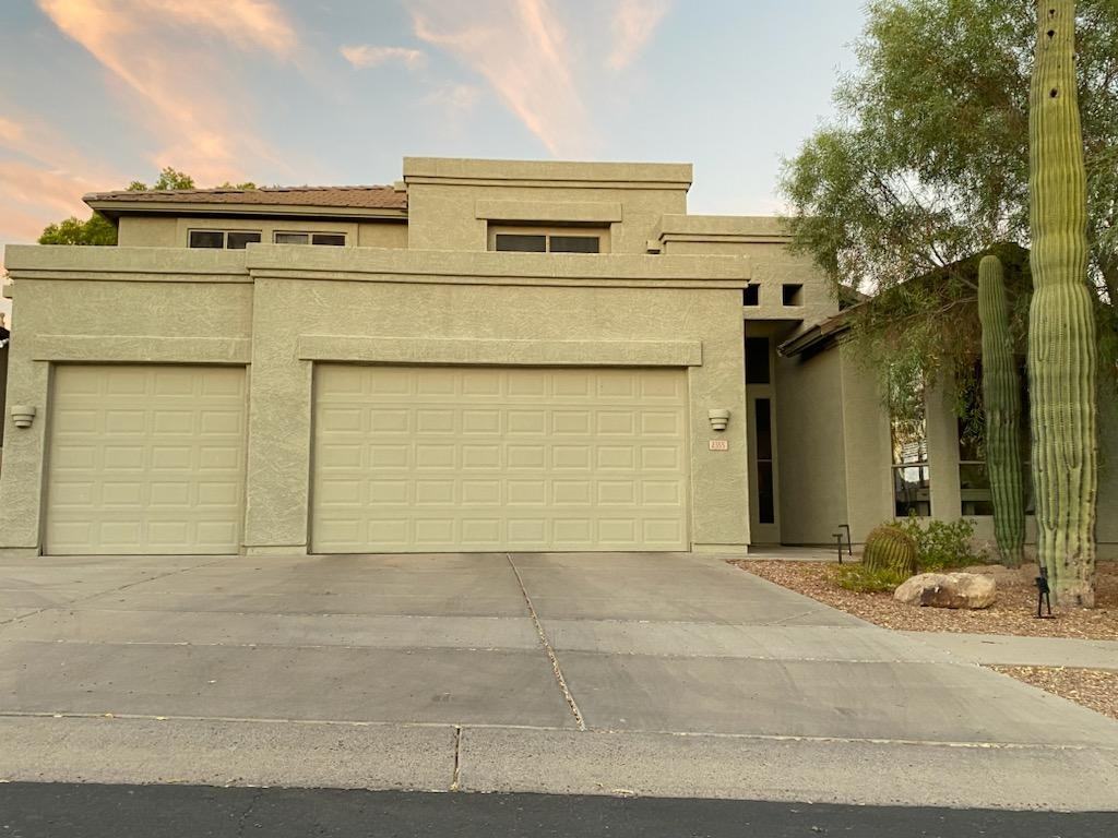 2355 N Travis Cir - Photo 3 of 32