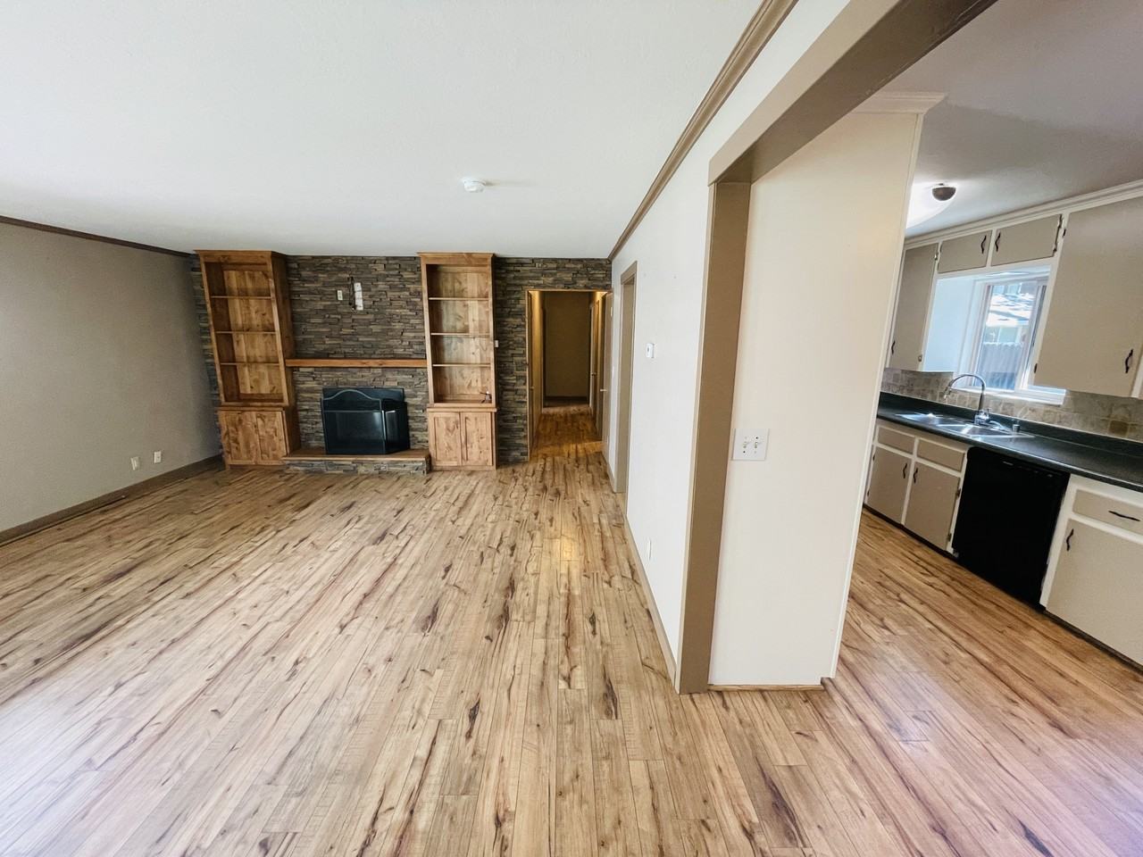 3333 Marlette Cir - Photo 3 of 32