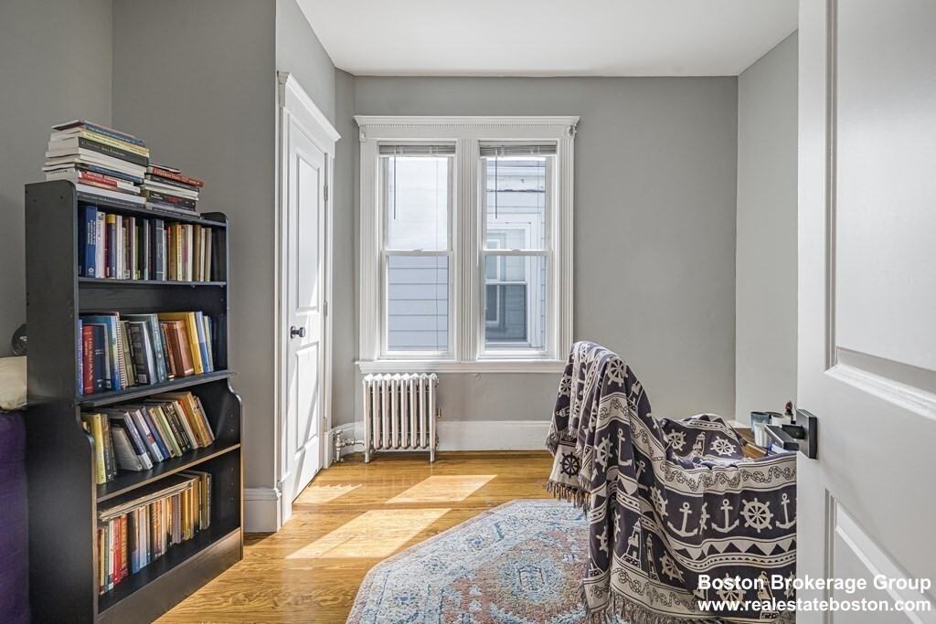 37 Harbor View St #3 - Photo 7 of 15