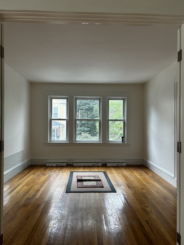 27 Knoll St #1 - Photo 2 of 18