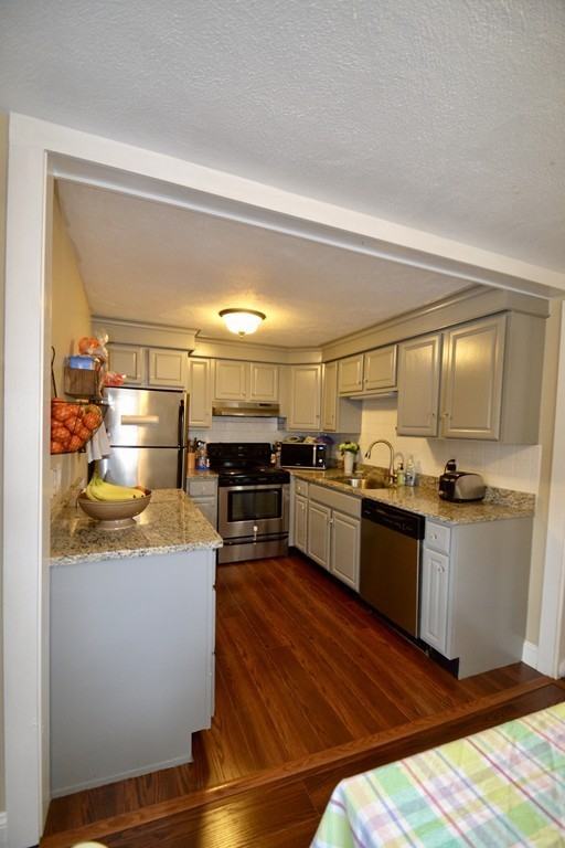 99 Central St - Photo 2 of 10