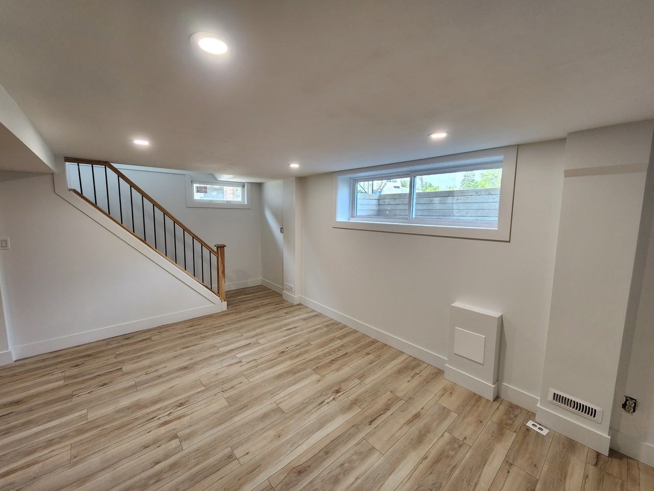 161 Base Line Road West - Photo 2 of 15