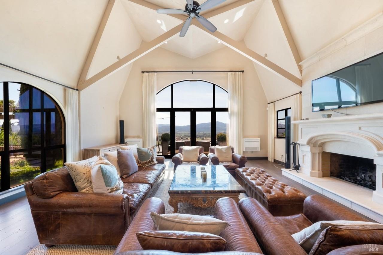 7760 Silverado Trl - Photo 4 of 50