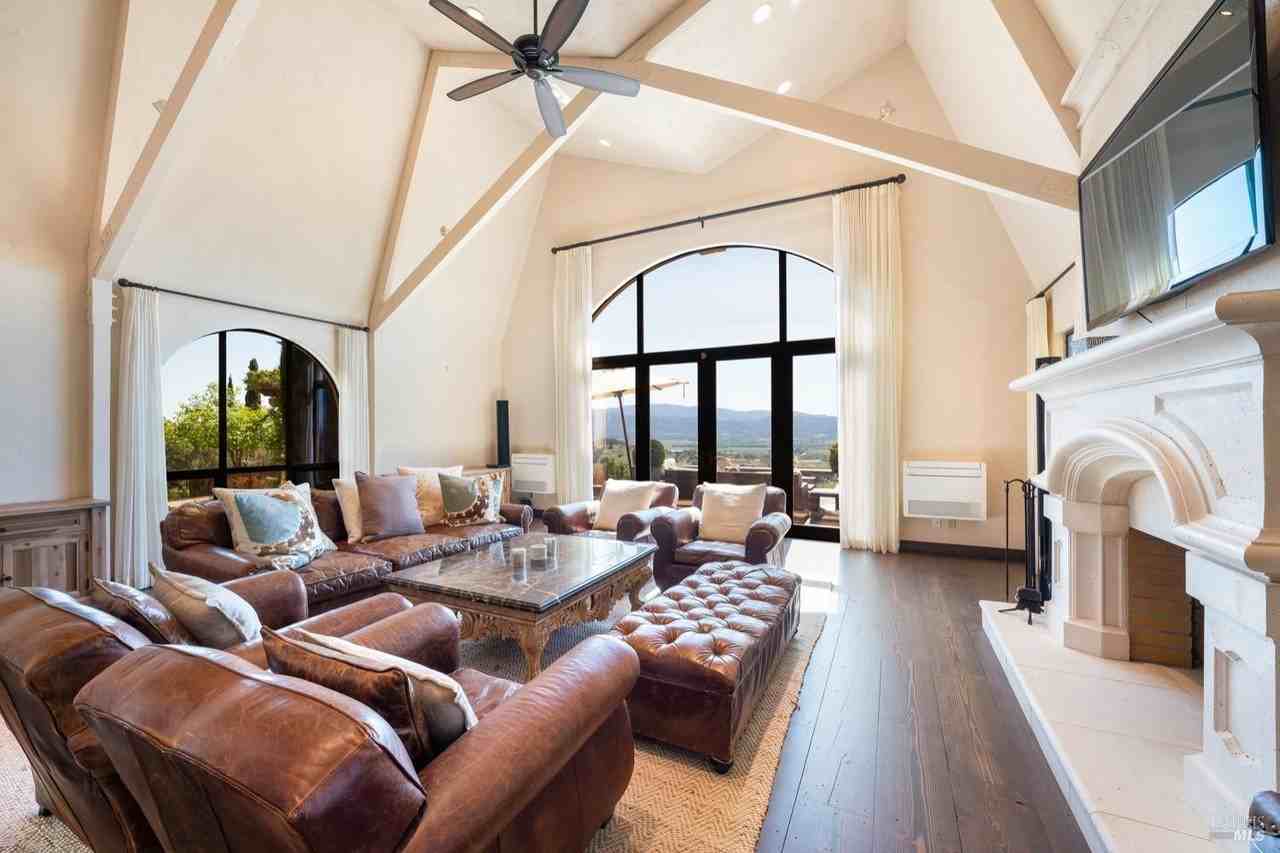 7760 Silverado Trl - Photo 5 of 50