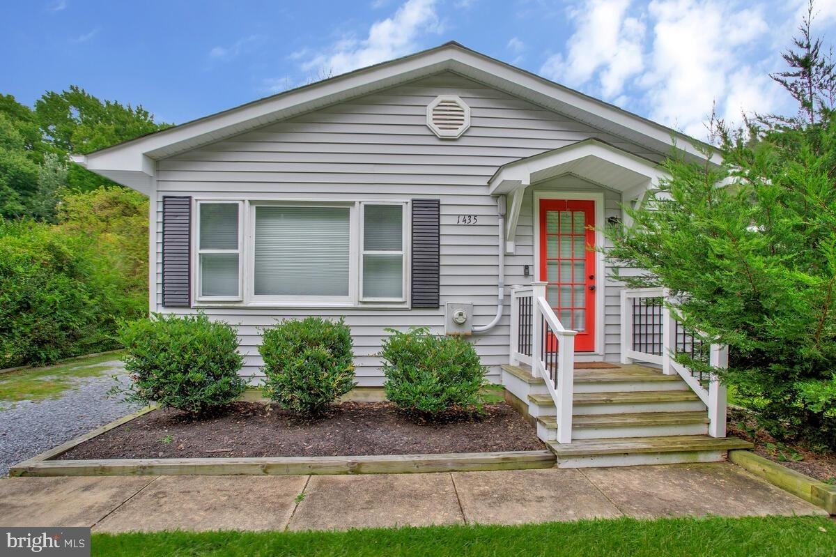 1435 Cox Neck Rd, Chester, MD 21619 3 Bedroom House for 2,100/month