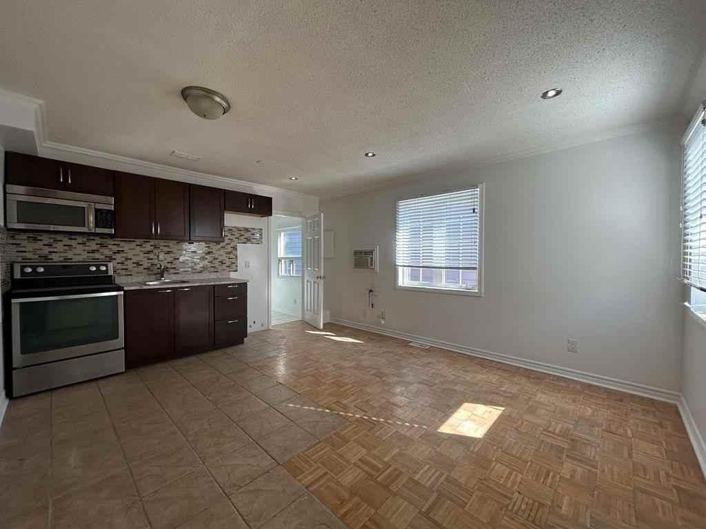 17 Ashbury Avenue #Back - Photo 2 of 10