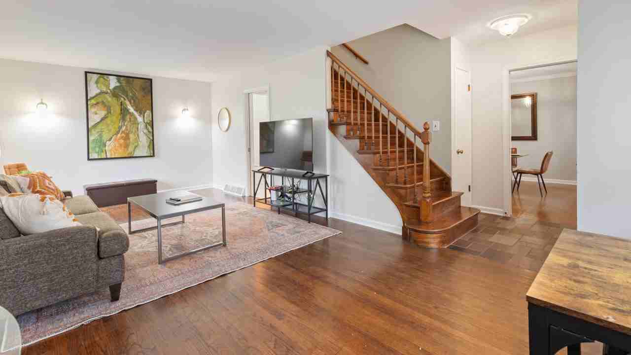 333 Scott St #333 - Photo 3 of 17