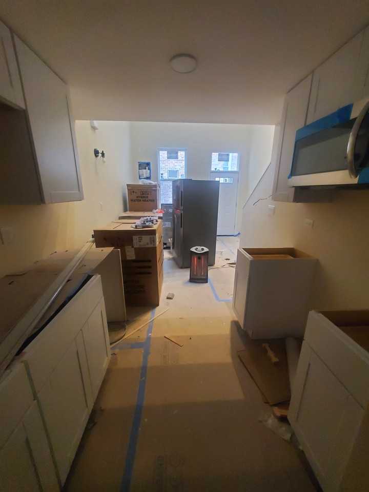 6337 South Eberhart Avenue #1 - Photo 2 of 6