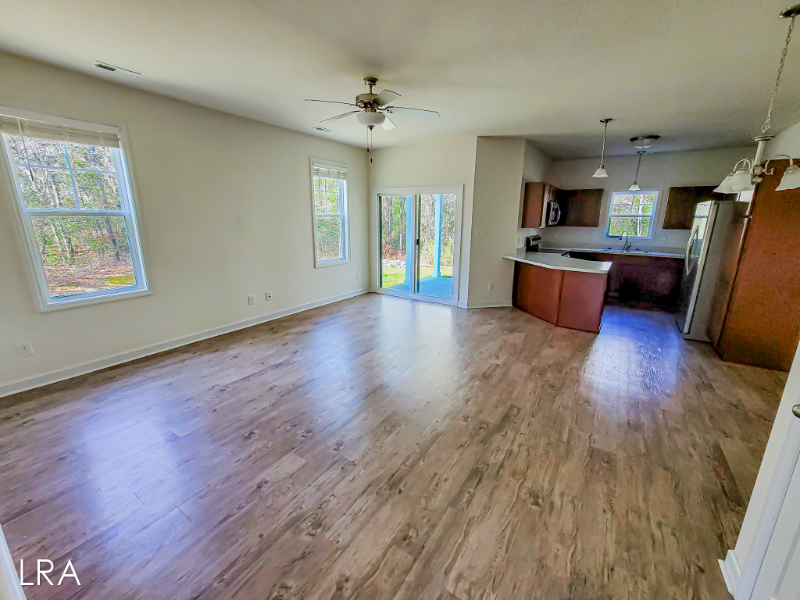 522 Shallotte Ln - Photo 4 of 21