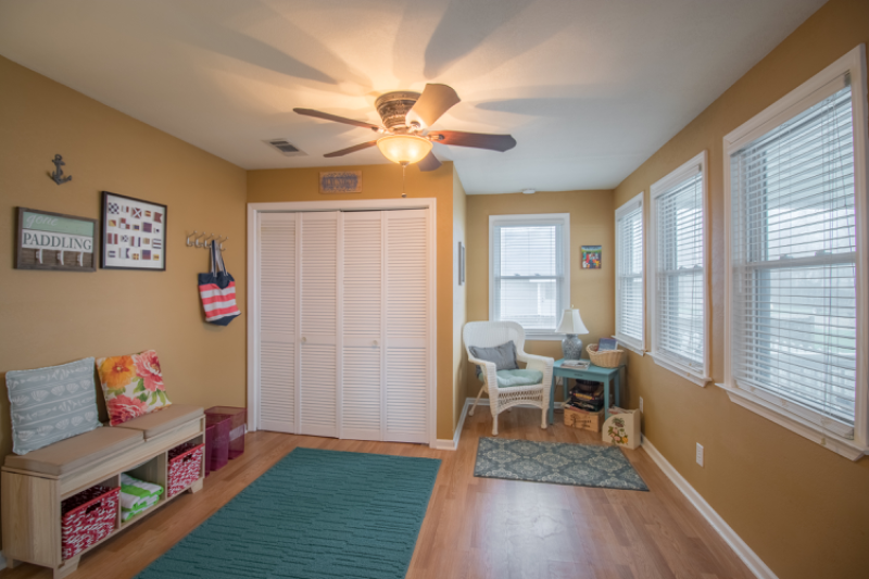 102 Cheney Ln - Photo 2 of 12