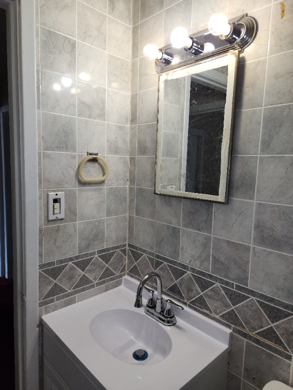 625 Jefferson St - Photo 2 of 8