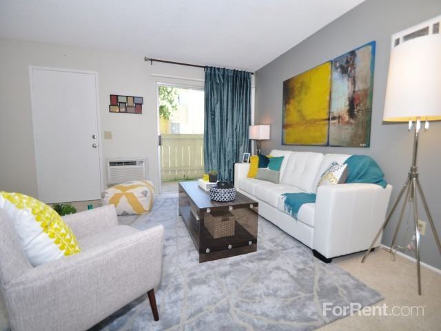 Verse La Mesa - Photo 2 of 28