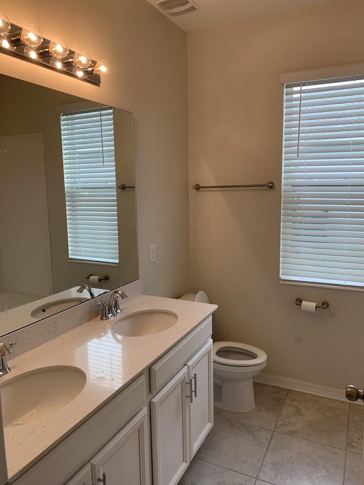 1786 Chatsworth Cir #1 - Photo 6 of 9