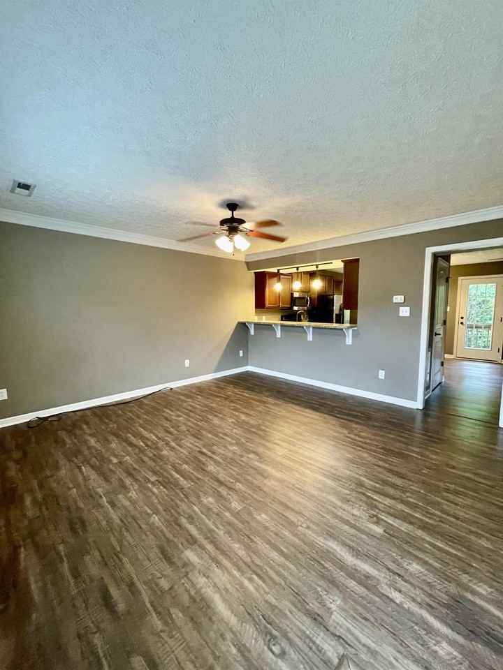 142 Old Tavern Cir #1 - Photo 3 of 37