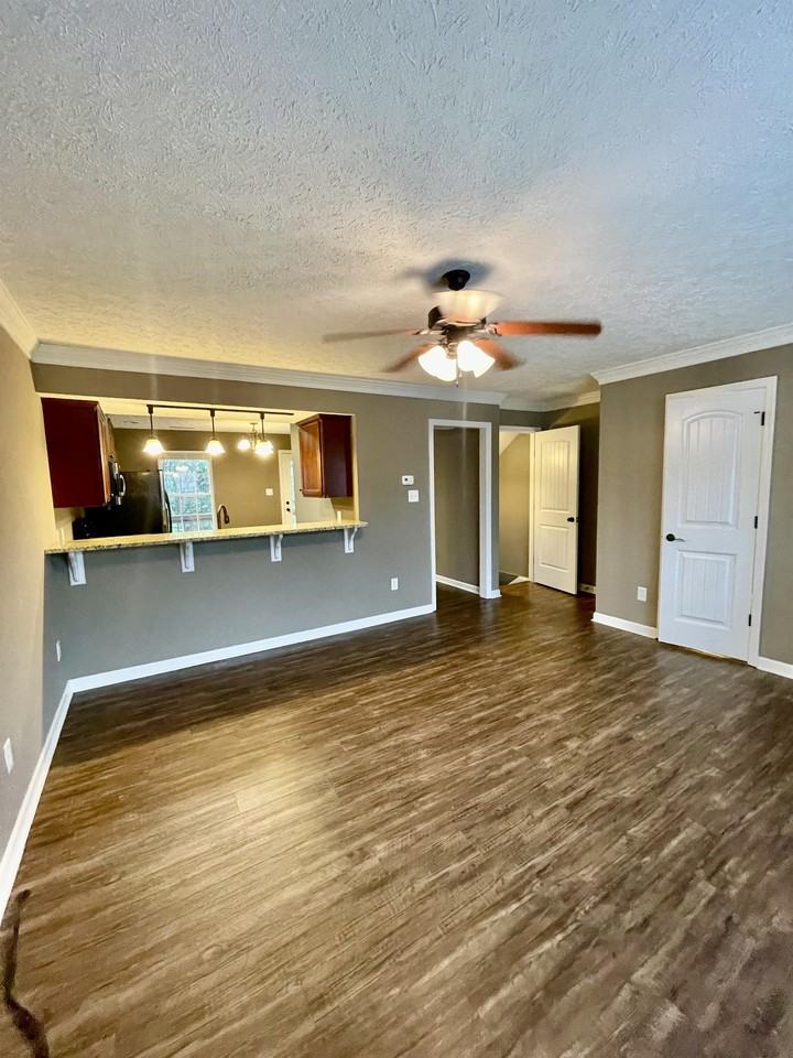 142 Old Tavern Cir #1 - Photo 5 of 37