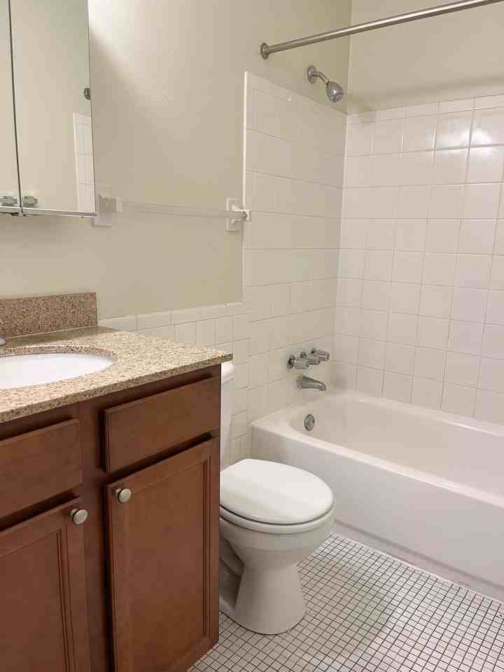 Greenway Commons - Photo 6 of 7