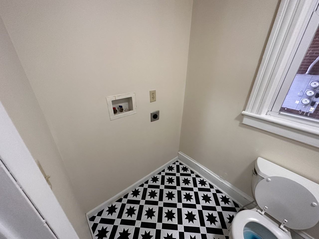 210 Knox St - Photo 3 of 11