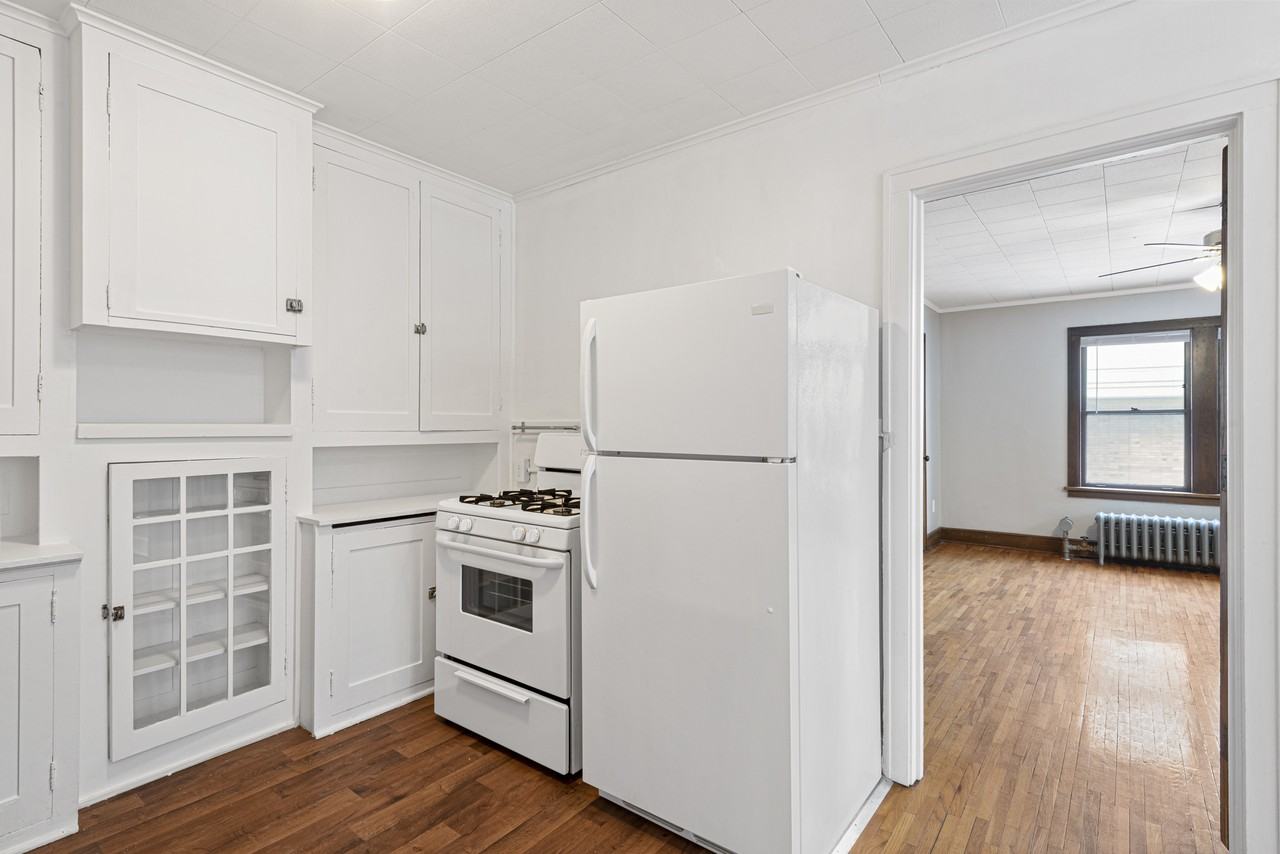 Brownstone on Grand - Photo 2 of 12