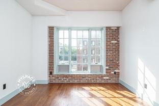 New York Roommate: Room for rent in Bedford Stuyvesant - 3 Bedroom  apartment (NY-16621)