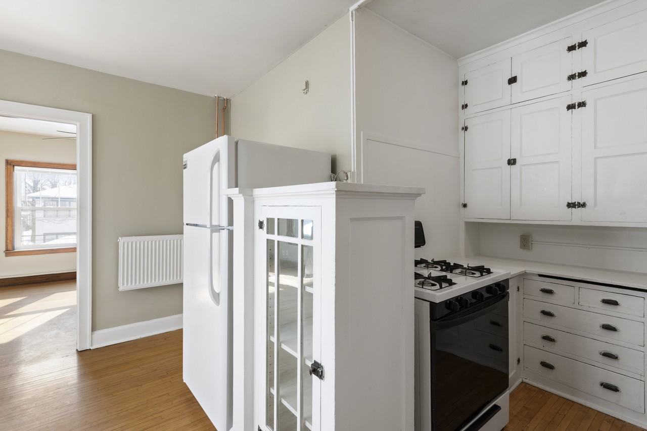 Princeton Hall - Photo 2 of 8