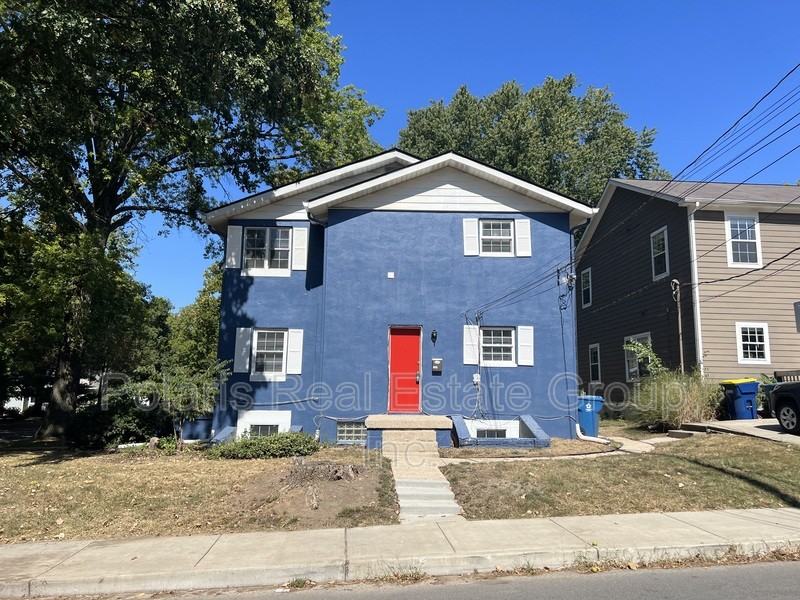 1004 E 61st St - Photo 2 of 8