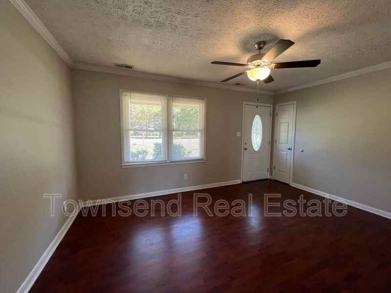 7143 Stoney Point Rd - Photo 2 of 17