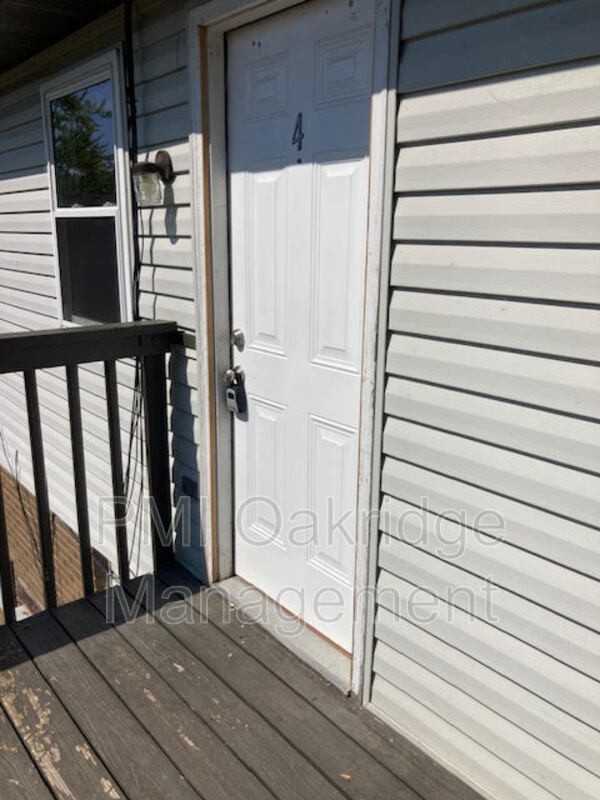 1259 Hilltop Cir - Photo 2 of 7