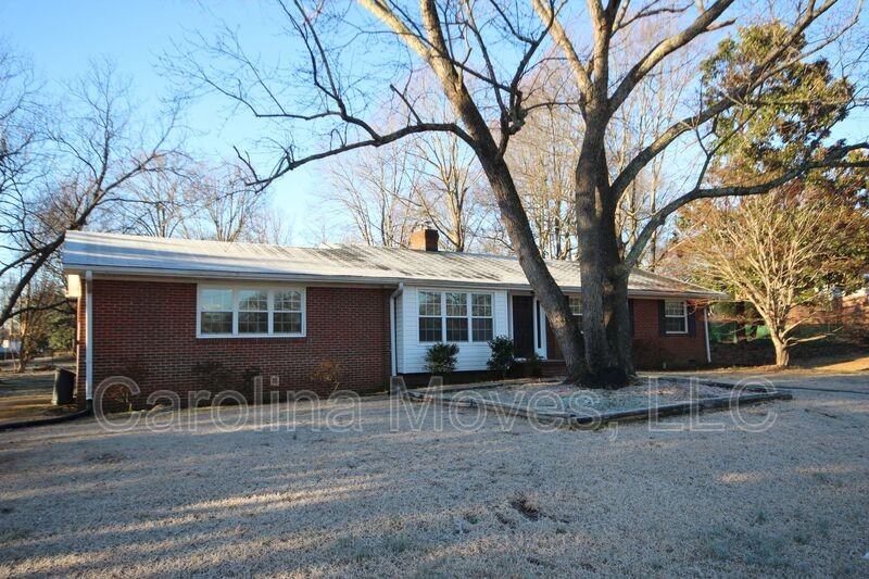16 Ashwood Ave - Photo 3 of 16