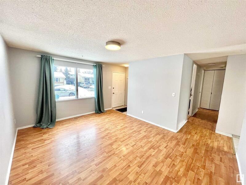 9915 170 Ave Nw - Photo 3 of 24