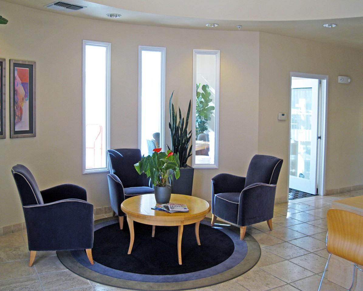 Market Gateway Apartments - Photo 5 of 12